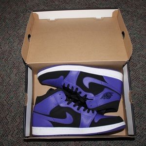 Jordan 1 mid royal!